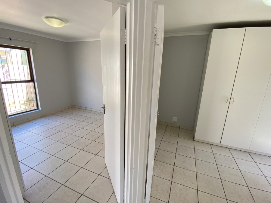2 Bedroom Property for Sale in Summer Greens Western Cape